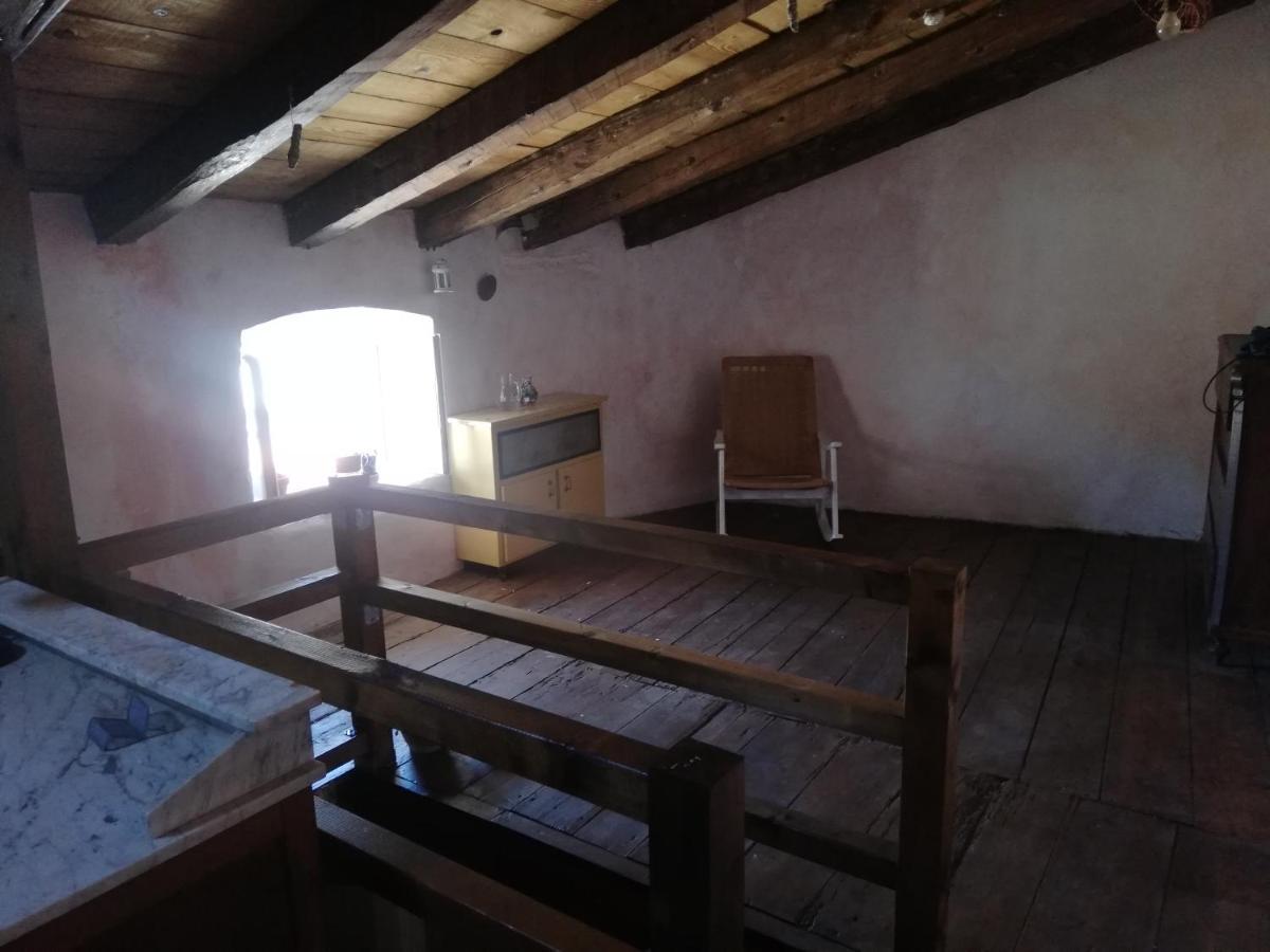 דירות Galižana Old Istrian House,Free Parking מראה חיצוני תמונה